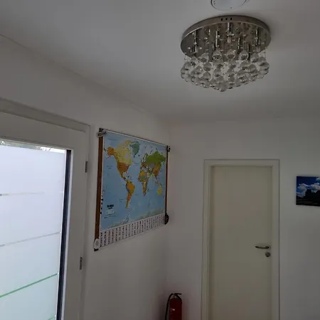 - Oase * Βερολίνο